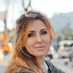 Review Nancy Handler